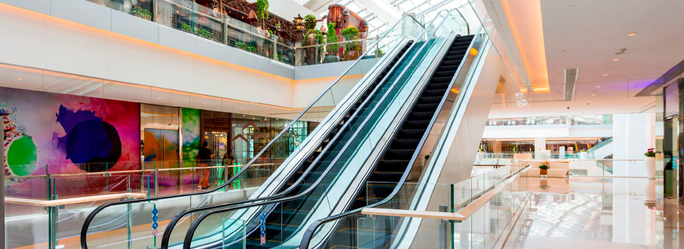 Послуги прибирання торгового центру: особливості та переваги